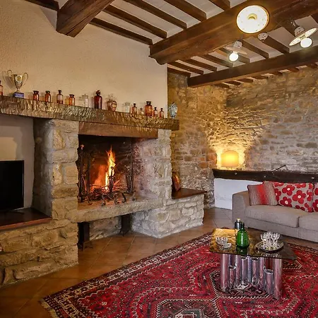 Chiara Villa Cortona