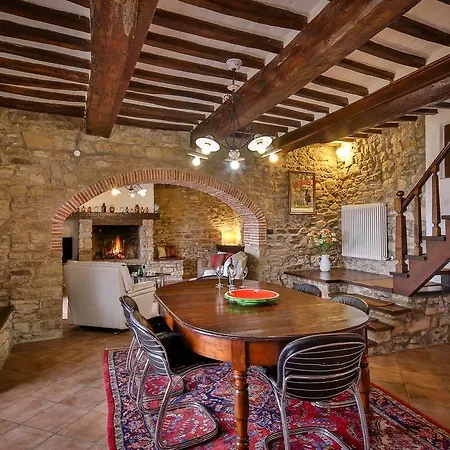 Chiara Villa